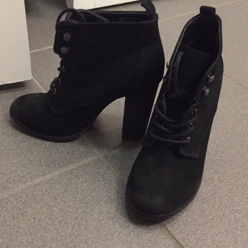 Aldo black heel booties